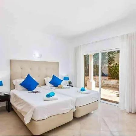 Norcas And Norvilla * Gale (Albufeira)